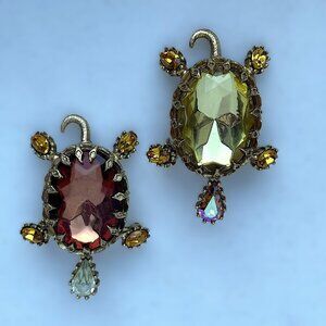Vintage Jay Strongwater Set of 2 Crystal Turtle pins